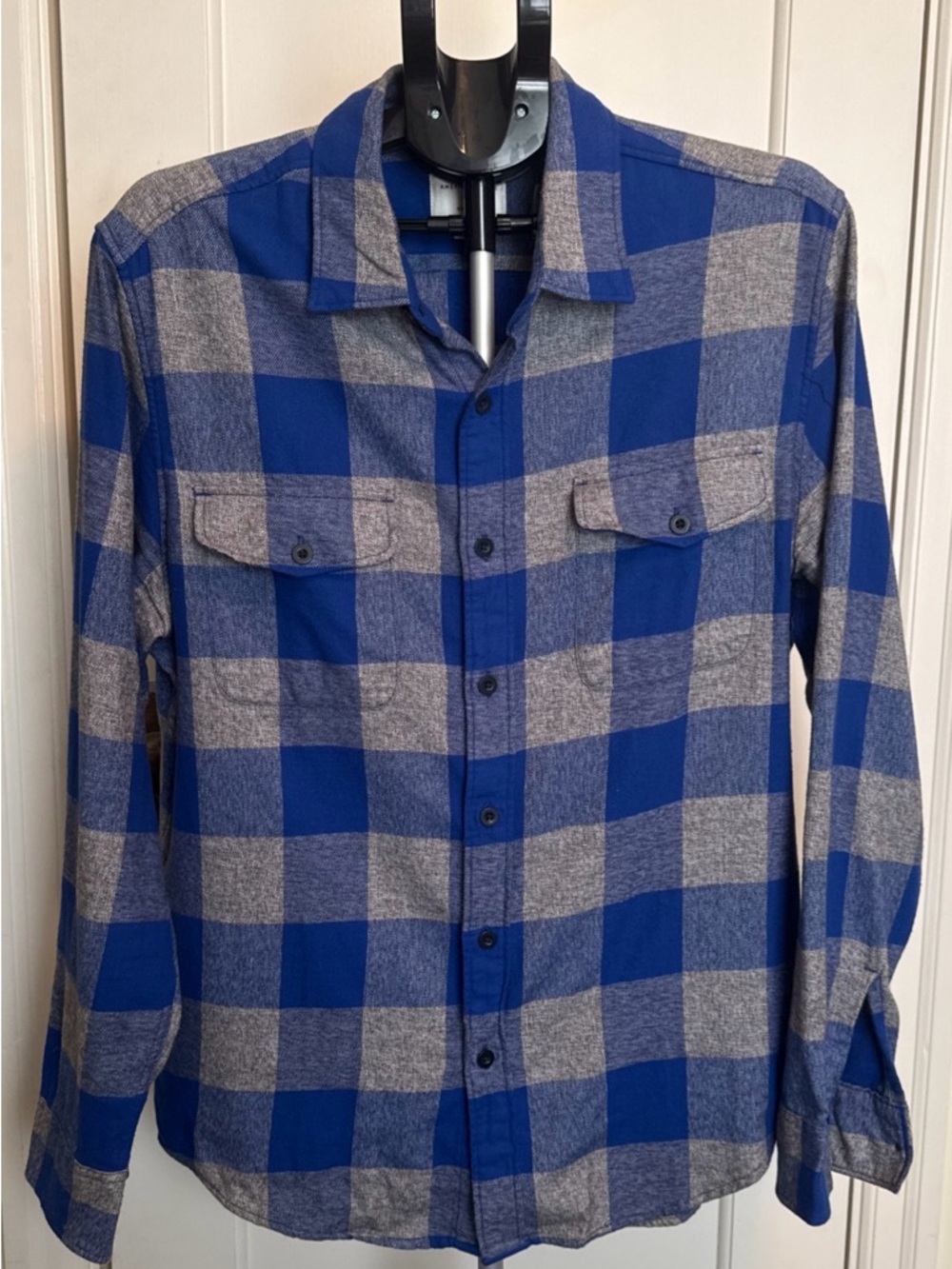 AE American Eagle Mens Large Classic Fit Blue & Gray Buffalo Plaid Flannel